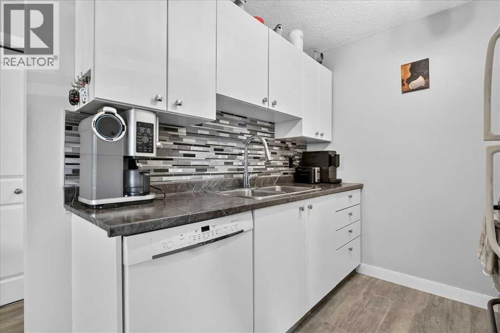 #5308A 604 8 Street SW - 10