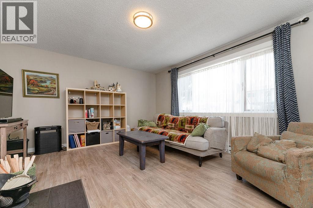 1110 6th Street S - 11