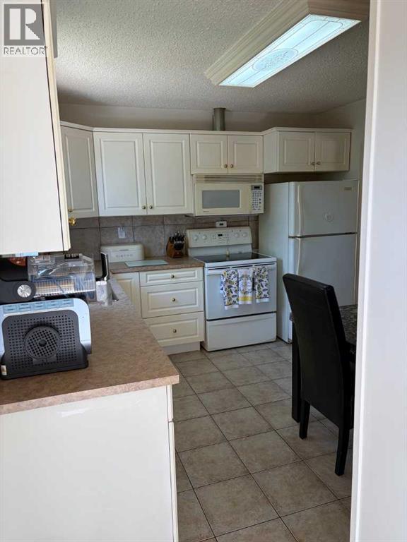 5144 35 Street East, Innisfail