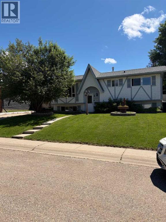 5144 35 Street East, Innisfail