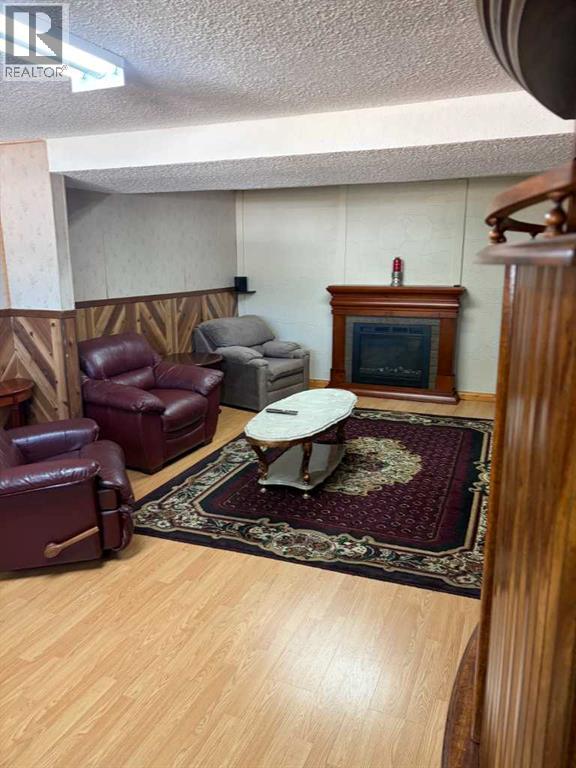 5144 35 Street East, Innisfail