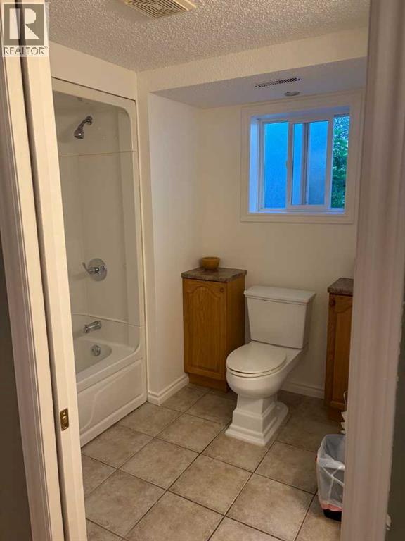 5144 35 Street East, Innisfail