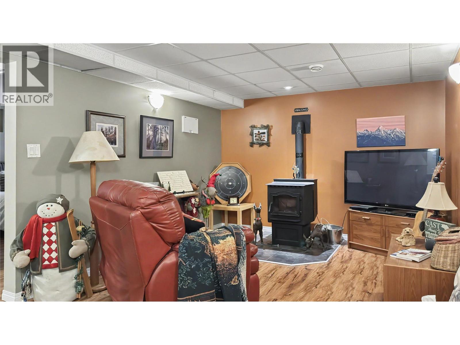 15 15th Avenue S - 25