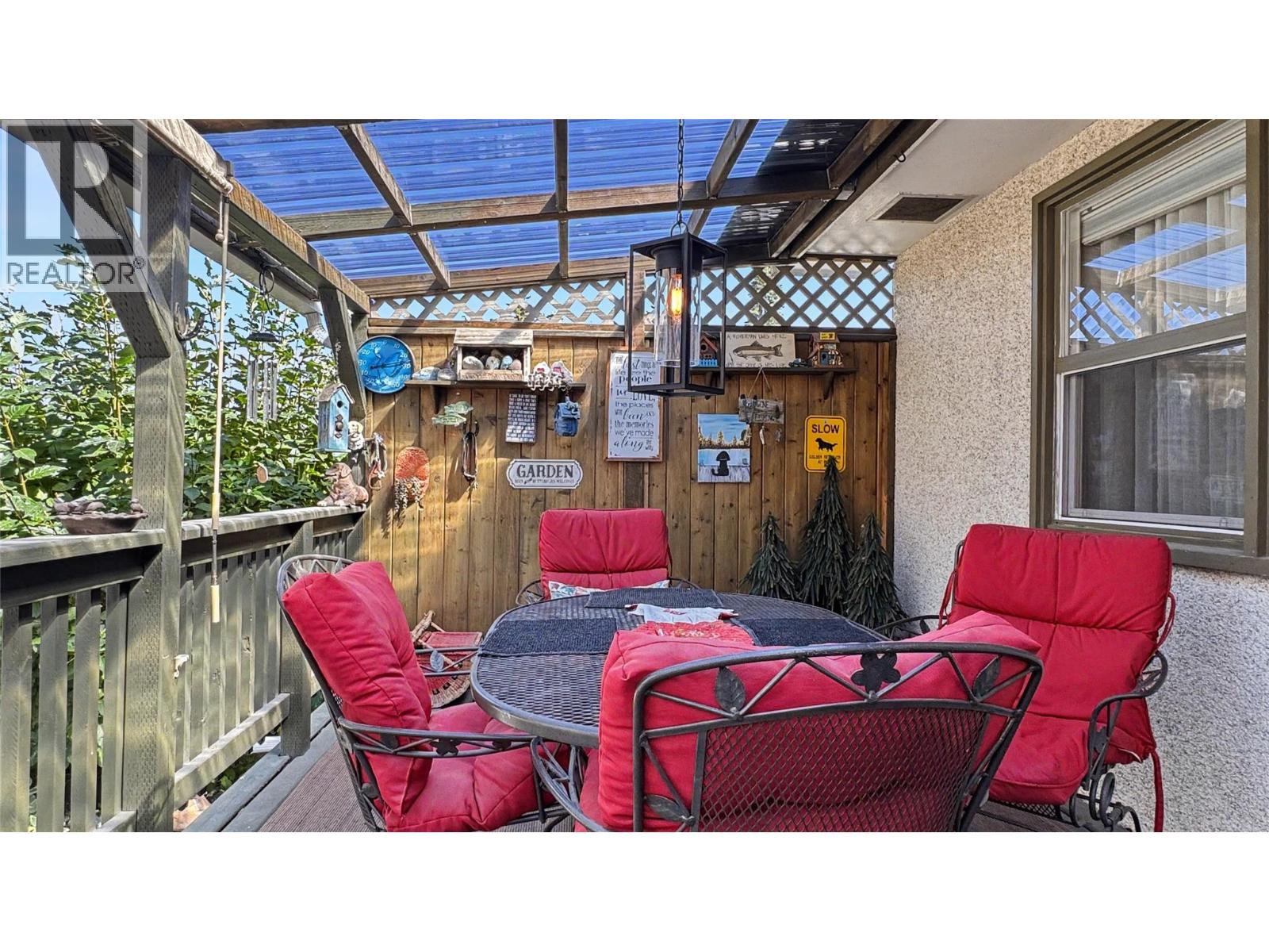 15 15th Avenue S - 35