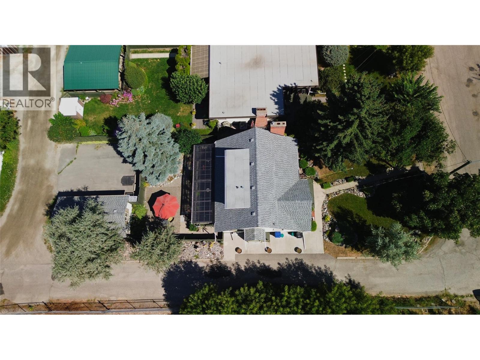 15 15th Avenue S - 50