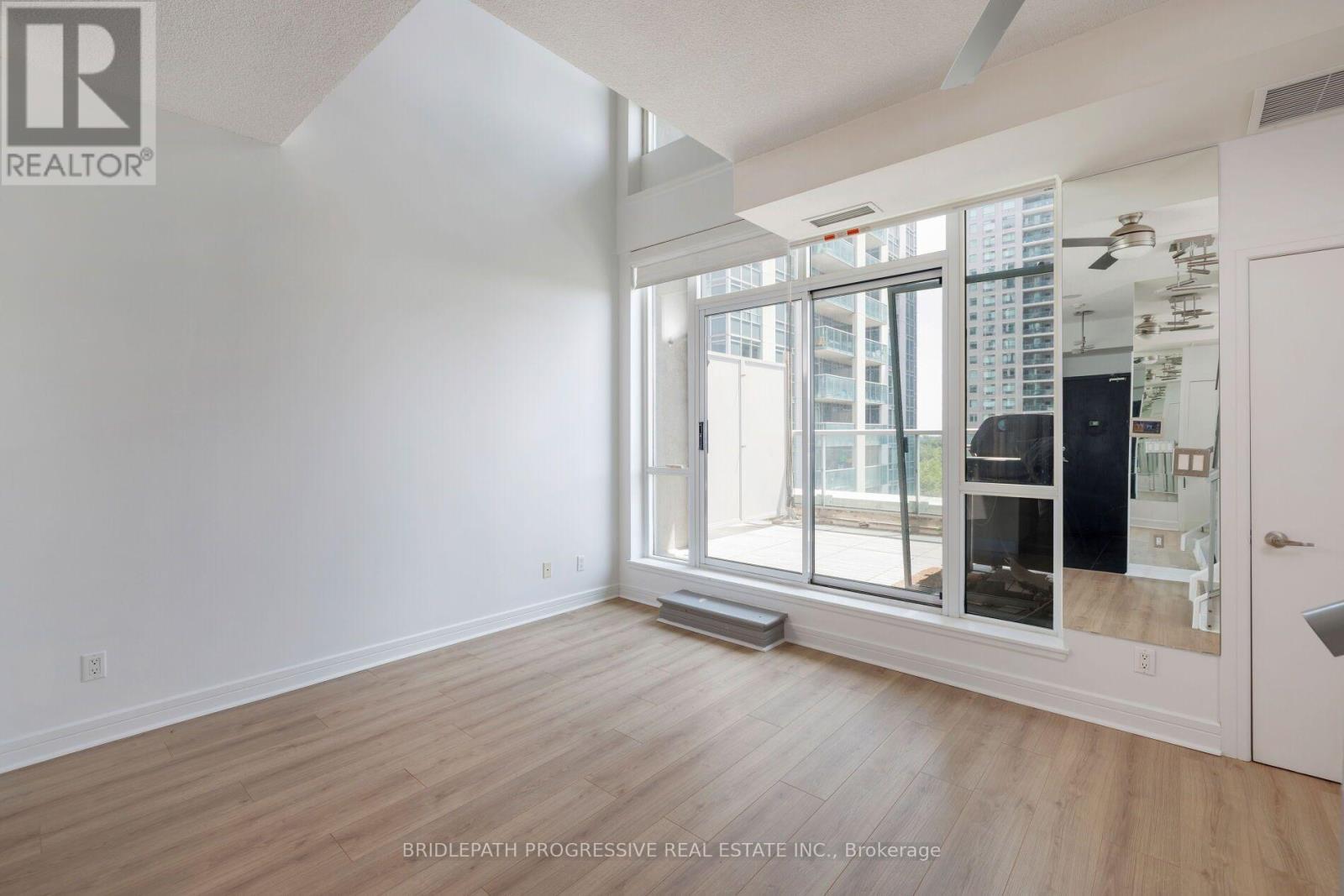 #509 1 AVONDALE AVENUE - 10