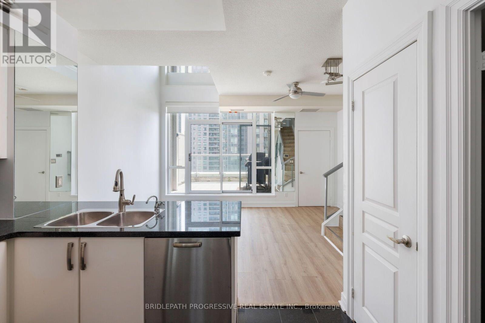 #509 1 AVONDALE AVENUE - 12