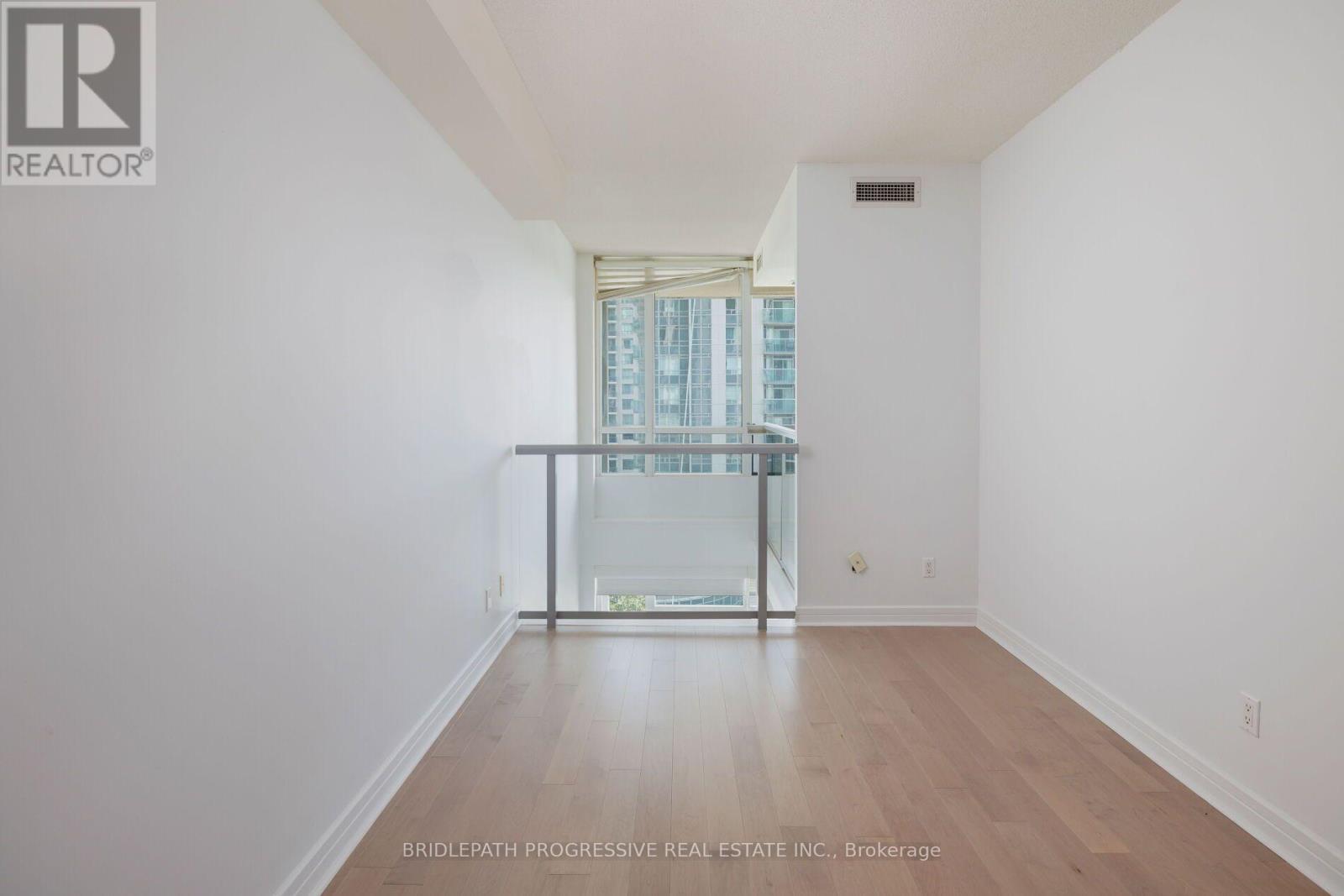 #509 1 AVONDALE AVENUE - 30