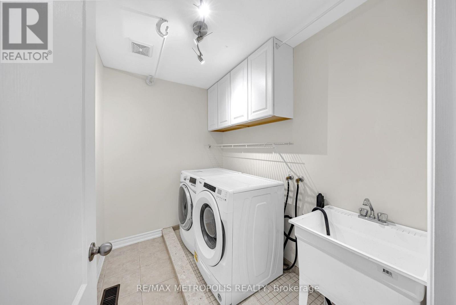 23 GORDON COWLING STREET - 19