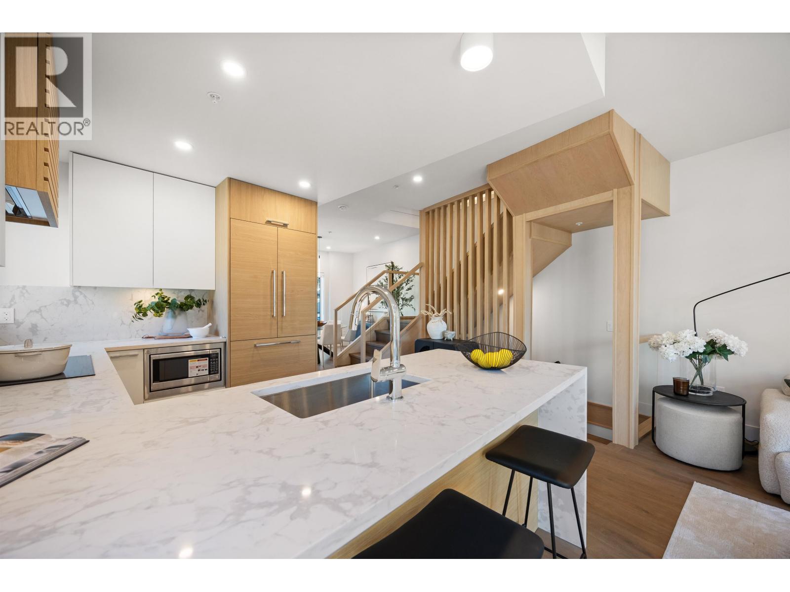 3114 WOODBINE DRIVE, North Vancouver