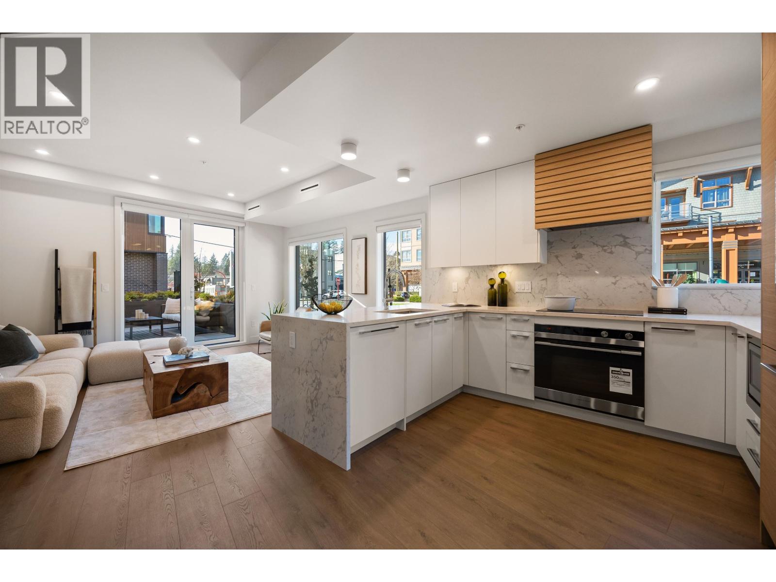 3114 WOODBINE DRIVE, North Vancouver