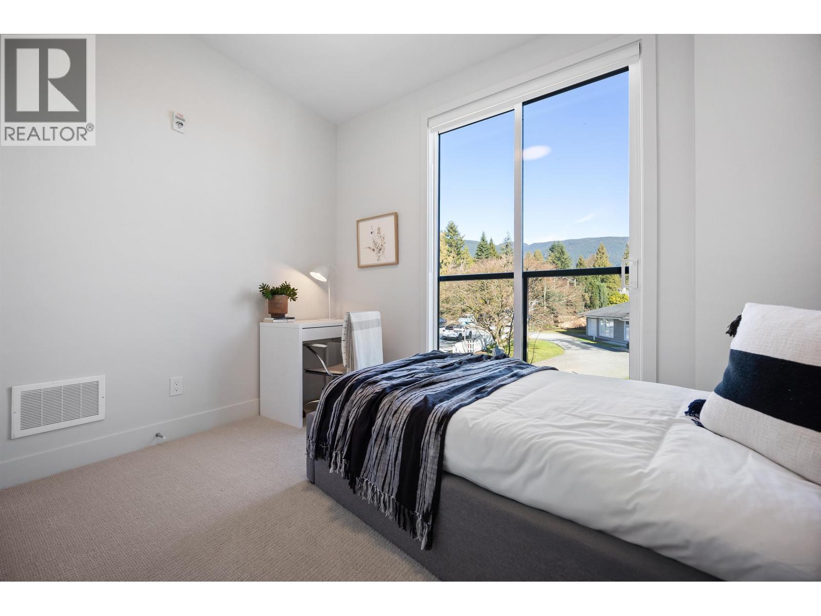3114 WOODBINE DRIVE, North Vancouver