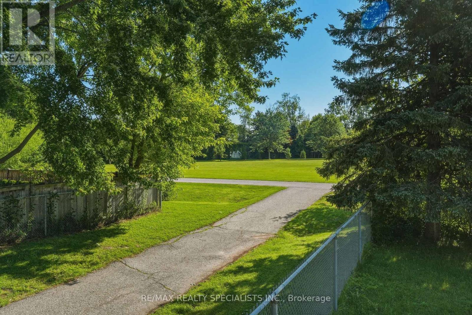 29 CAMPION COURT - 41