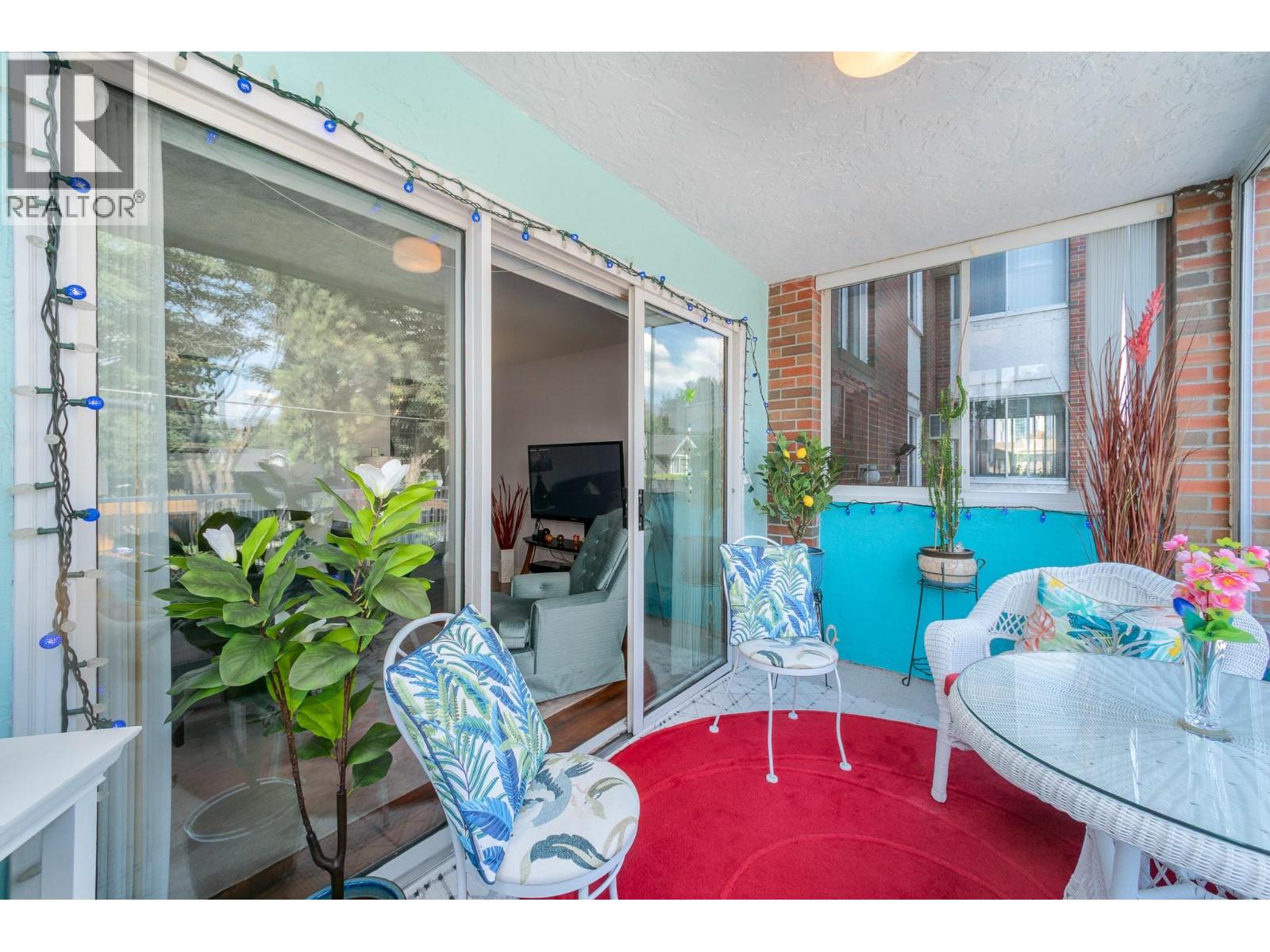 #103 878 Bernard Avenue - 11