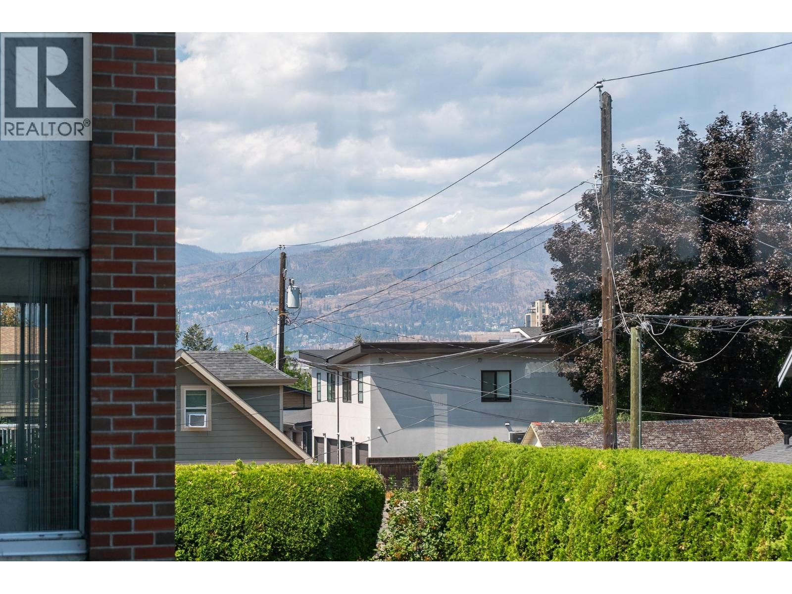 #103 878 Bernard Avenue - 12