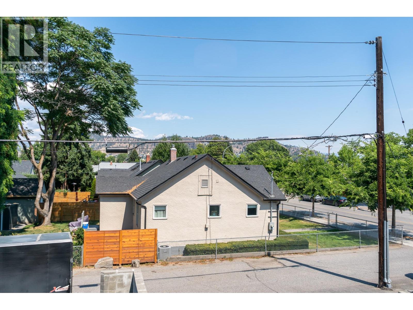 #103 878 Bernard Avenue - 13
