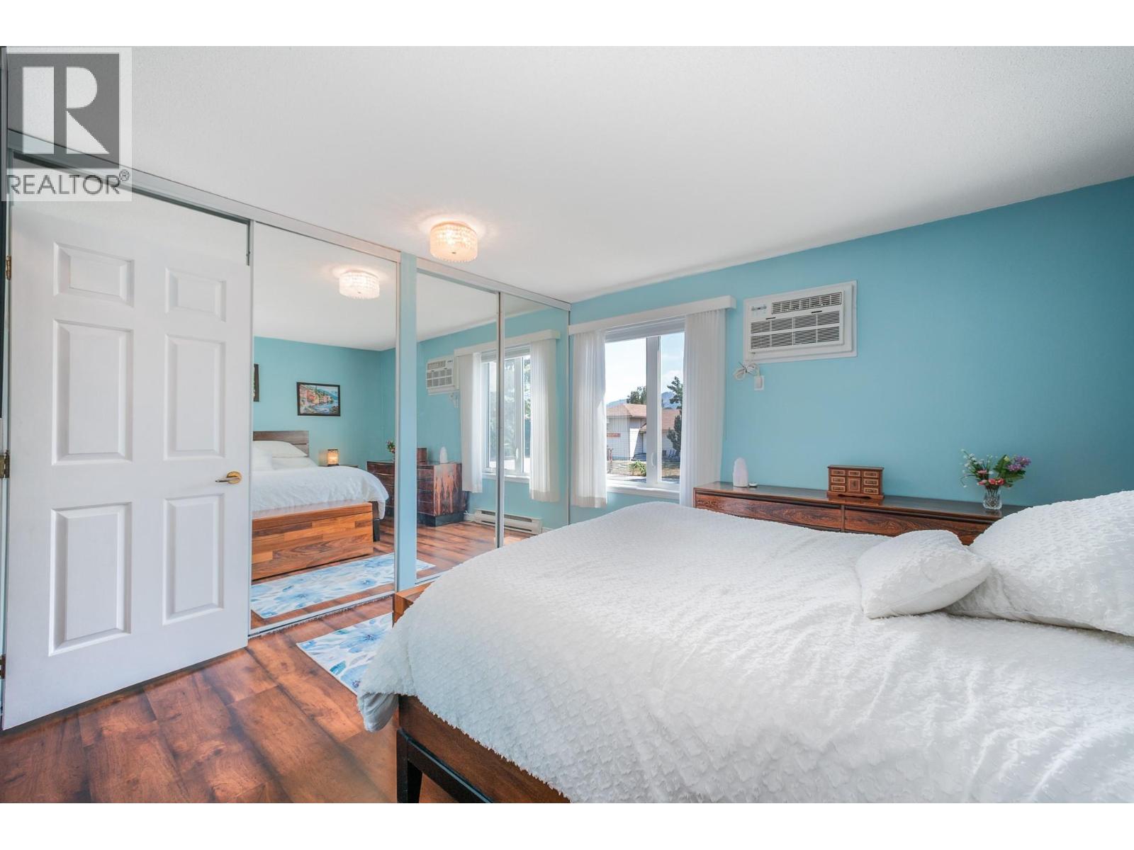 #103 878 Bernard Avenue - 26