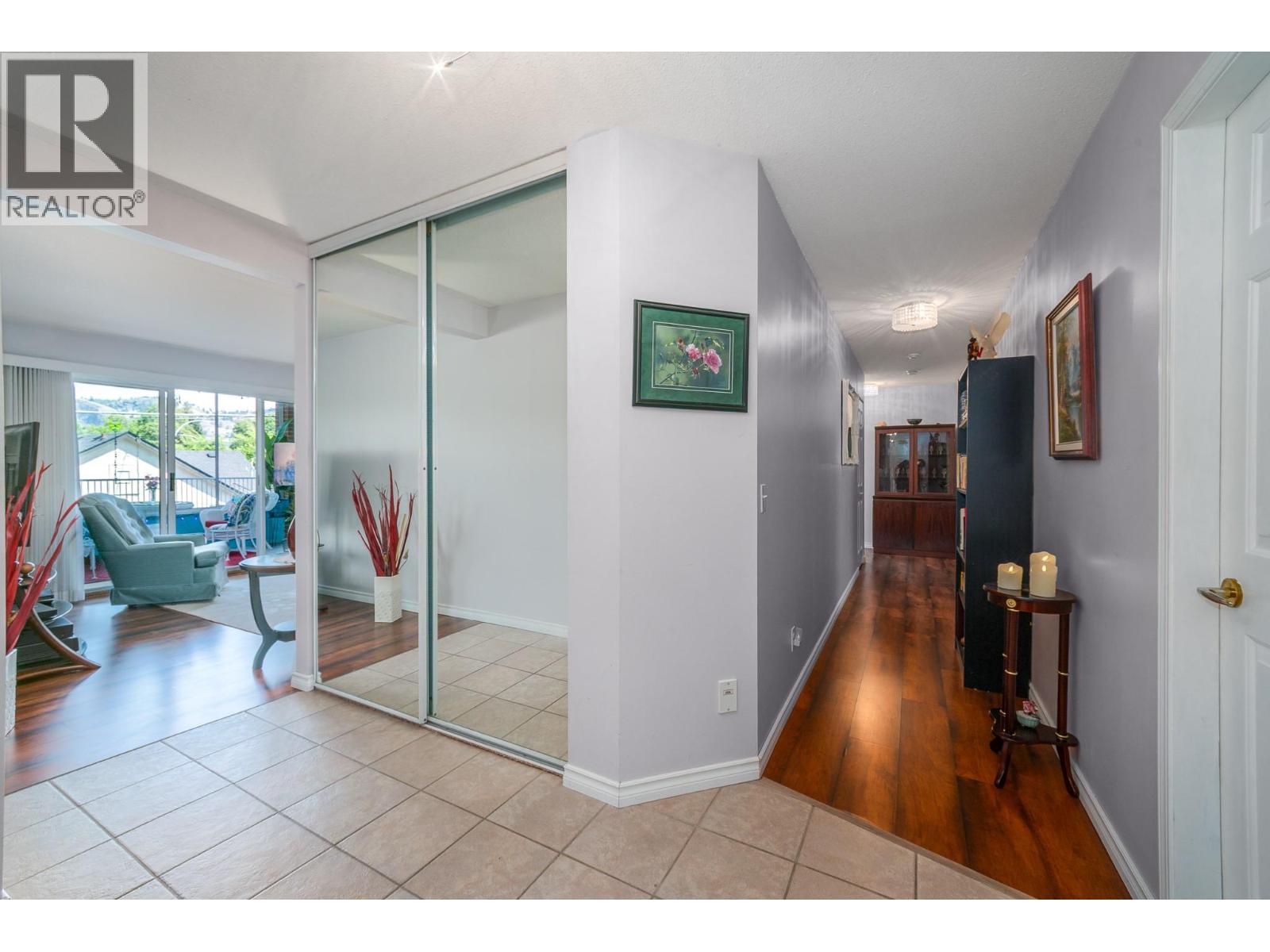 #103 878 Bernard Avenue - 3