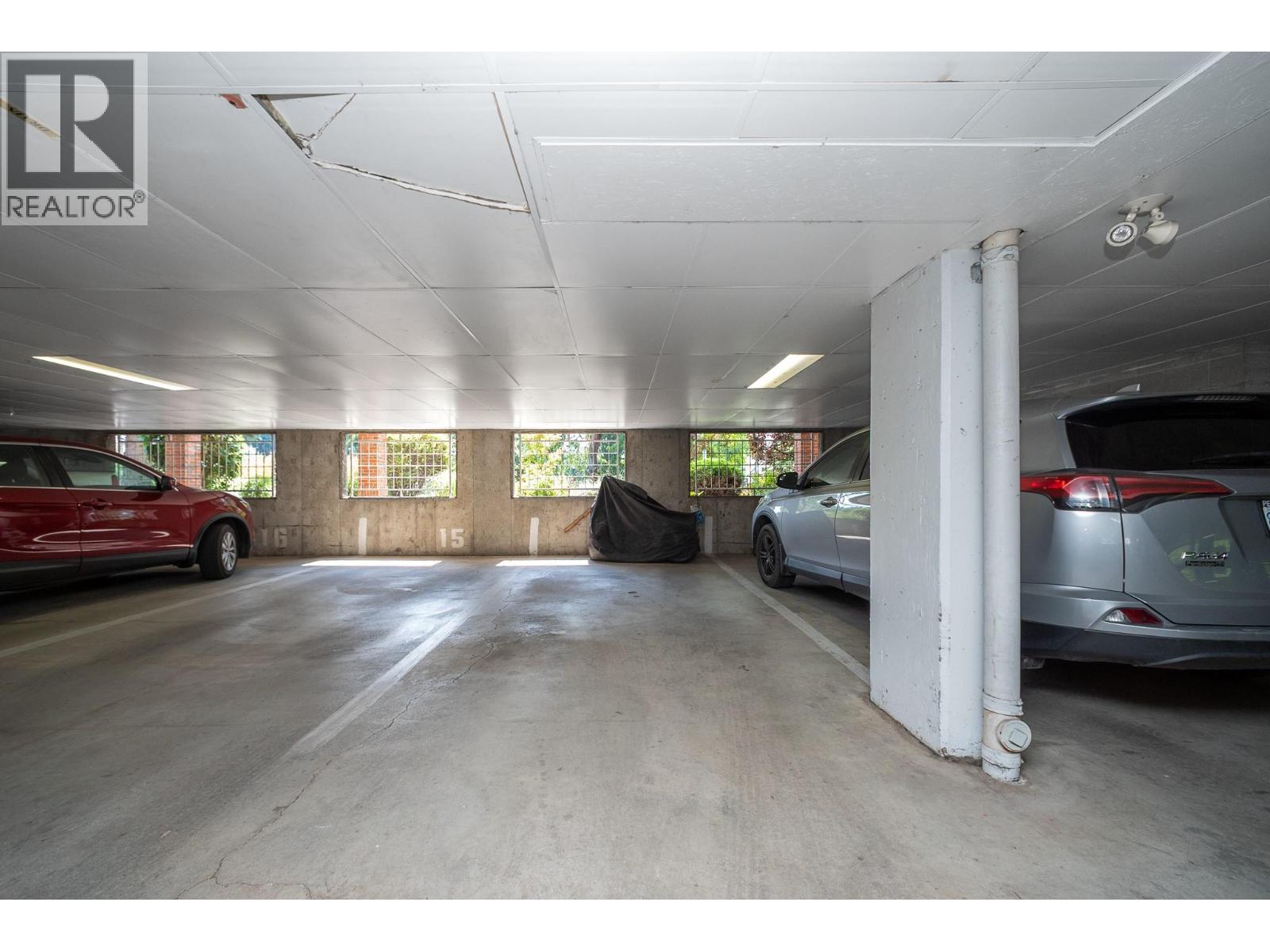 #103 878 Bernard Avenue - 34