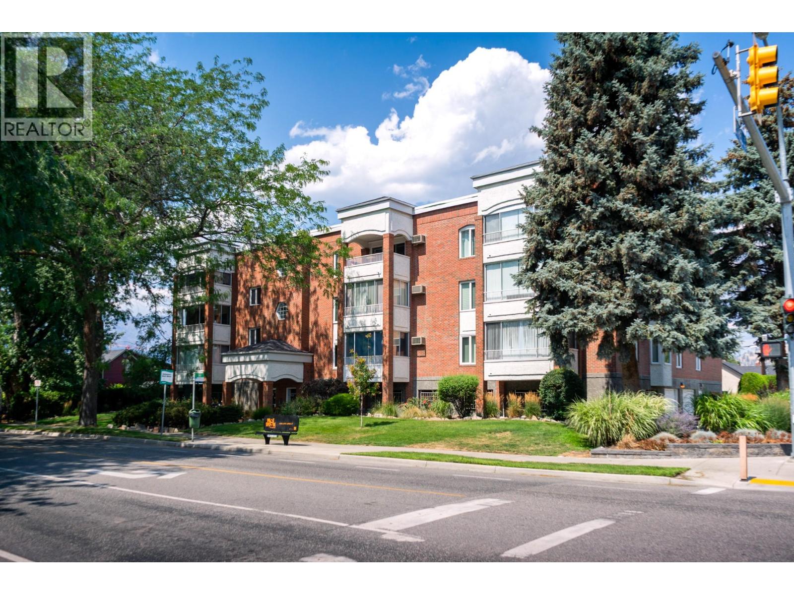 #103 878 Bernard Avenue - 47