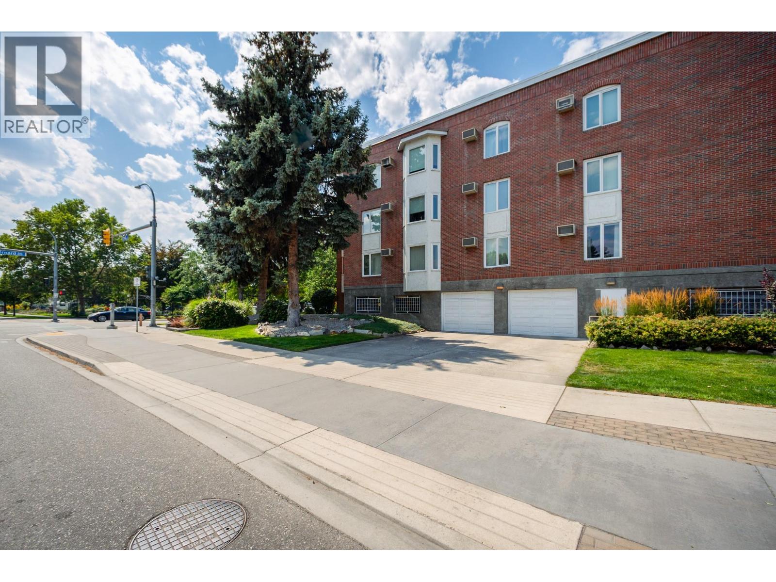 #103 878 Bernard Avenue - 49