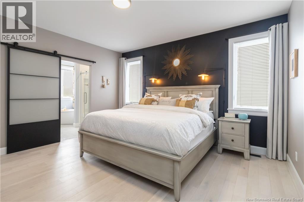 96 BLACKSTONE Drive - 33