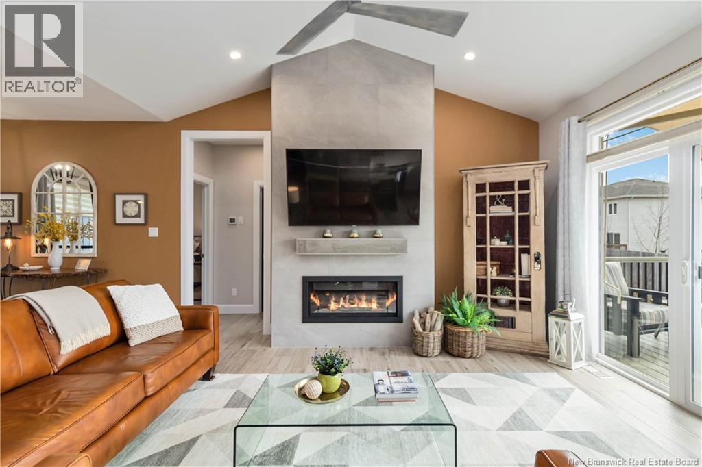 96 BLACKSTONE Drive - 13