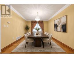 Family room - 5298 Roanoke Court, Mississauga, ON L5M5H8 Photo 8