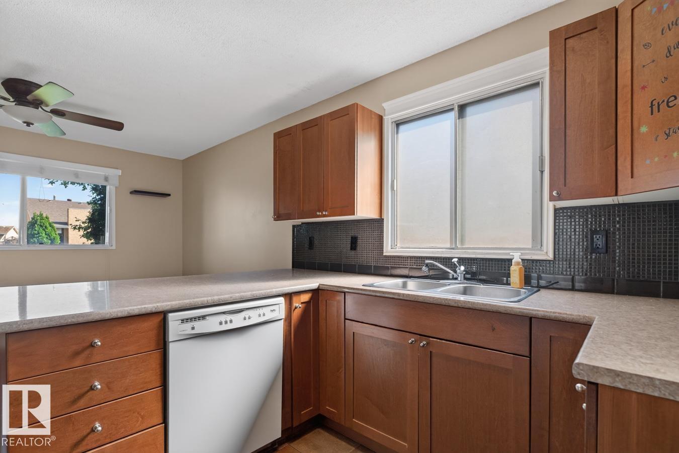4003 41 AV NW - 15