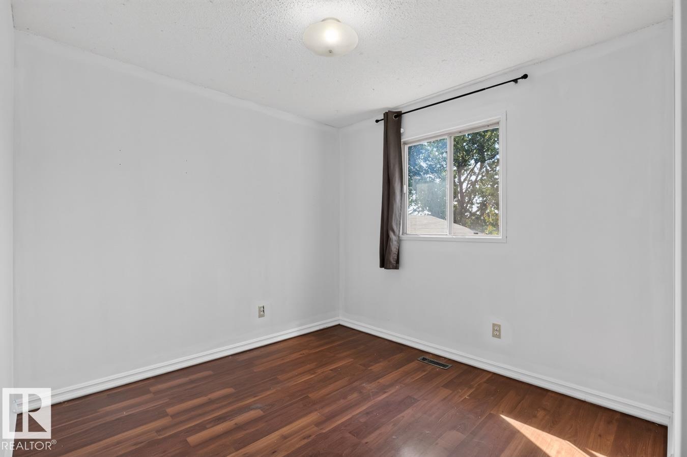 4003 41 AV NW - 20