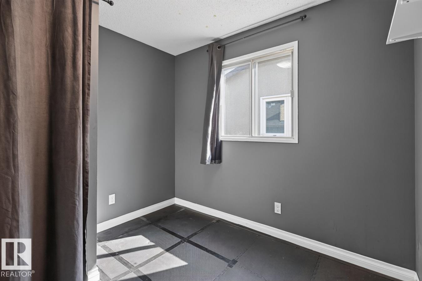 4003 41 AV NW - 22