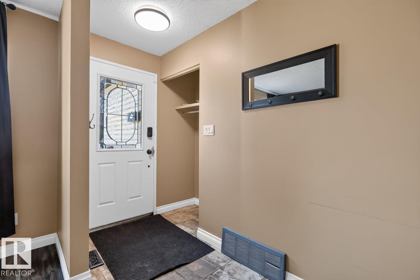 4003 41 AV NW - 6