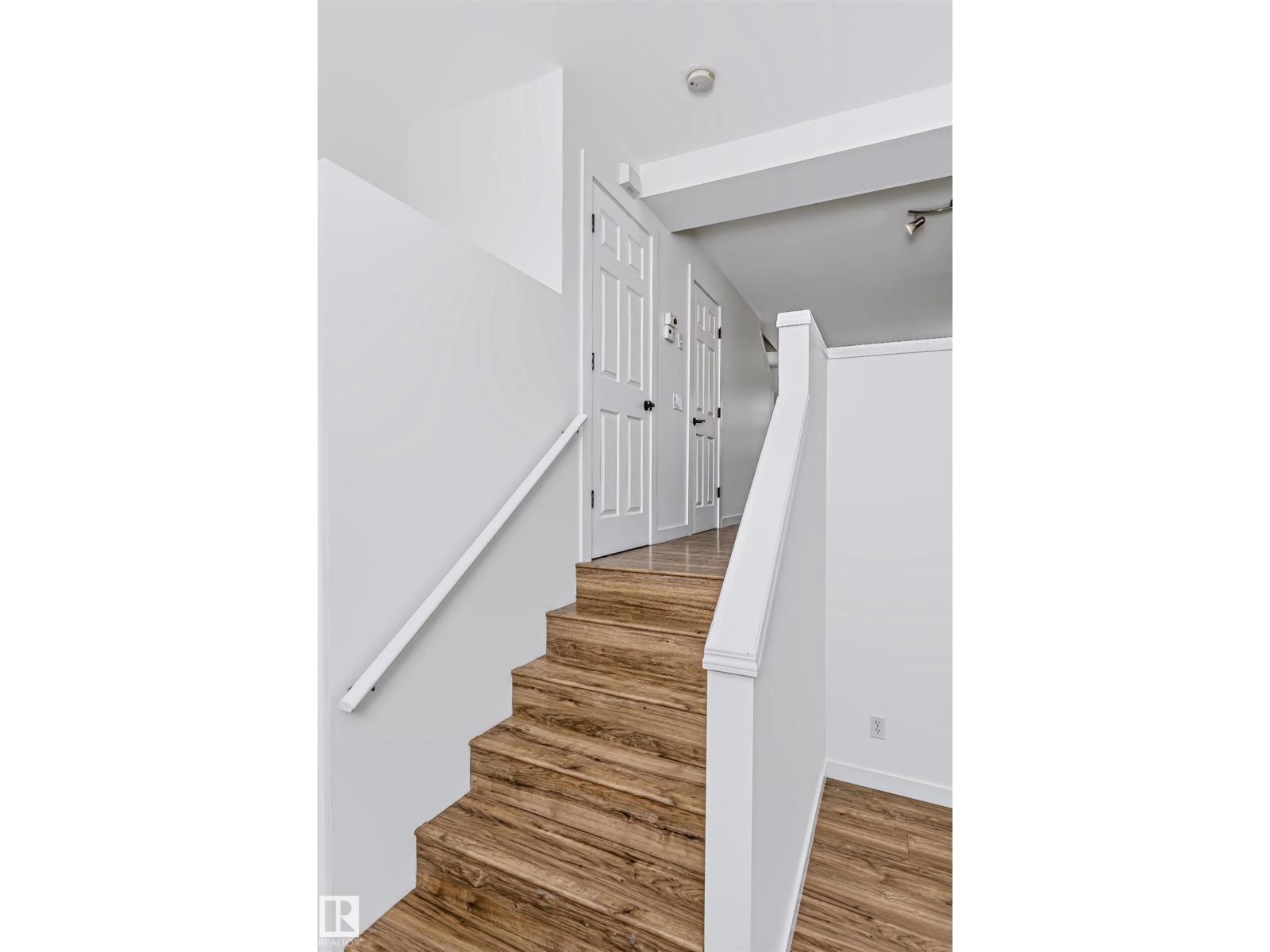 #66 8304 11 AV SW - 11