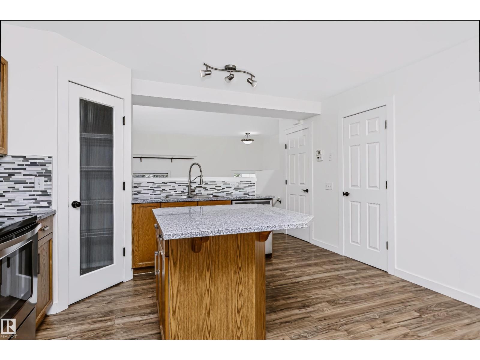 #66 8304 11 AV SW - Image 17