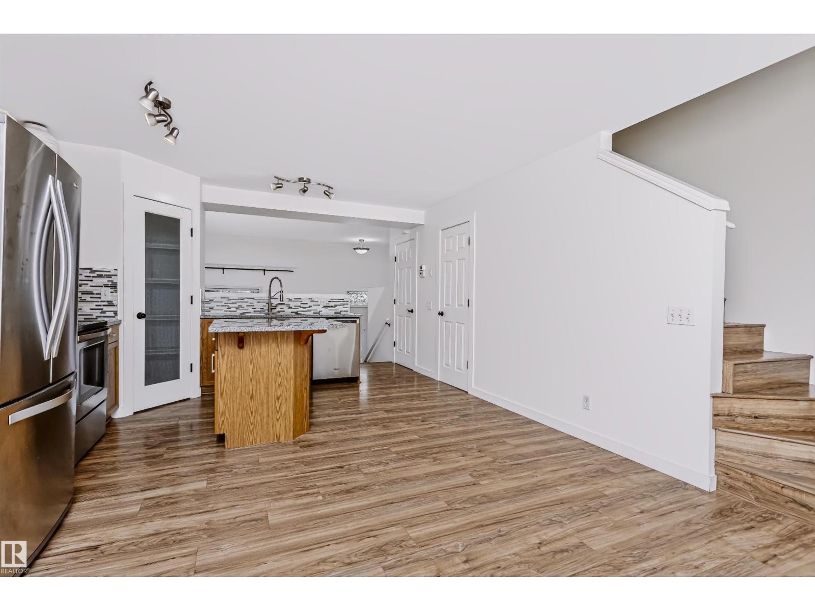 #66 8304 11 AV SW - Image 23