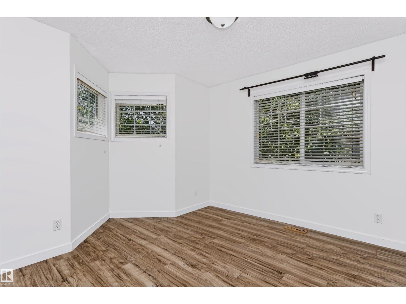 #66 8304 11 AV SW - Image 30