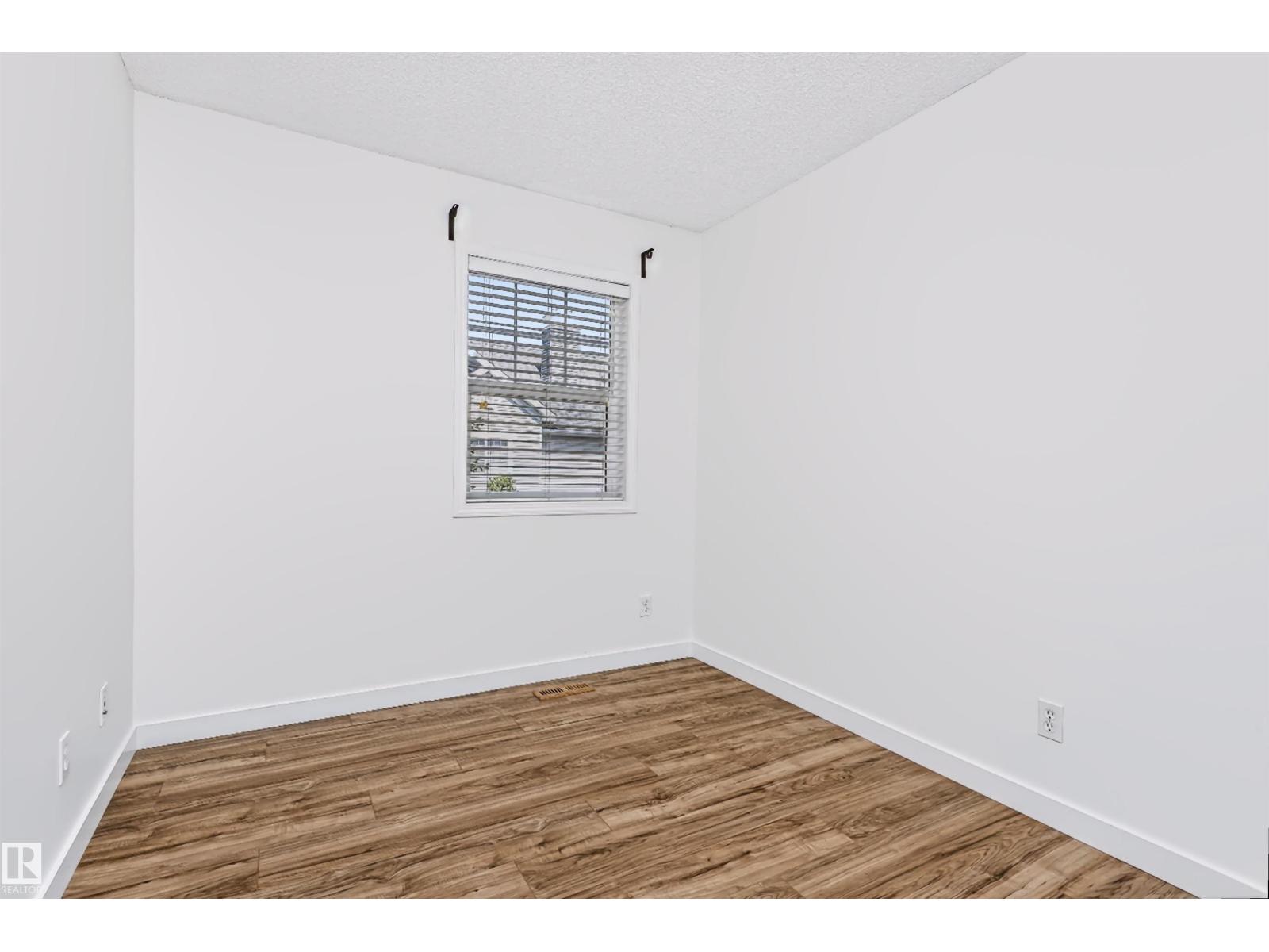 #66 8304 11 AV SW - Image 33