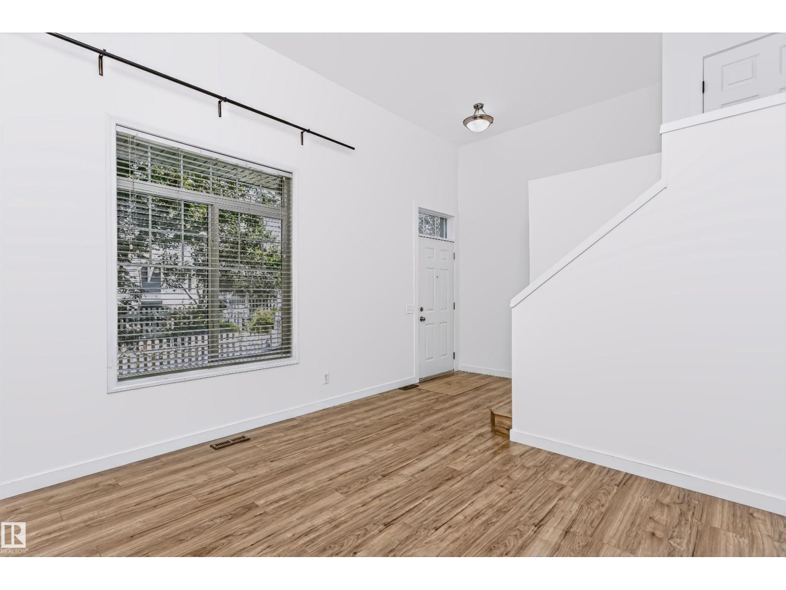 #66 8304 11 AV SW - Image 9