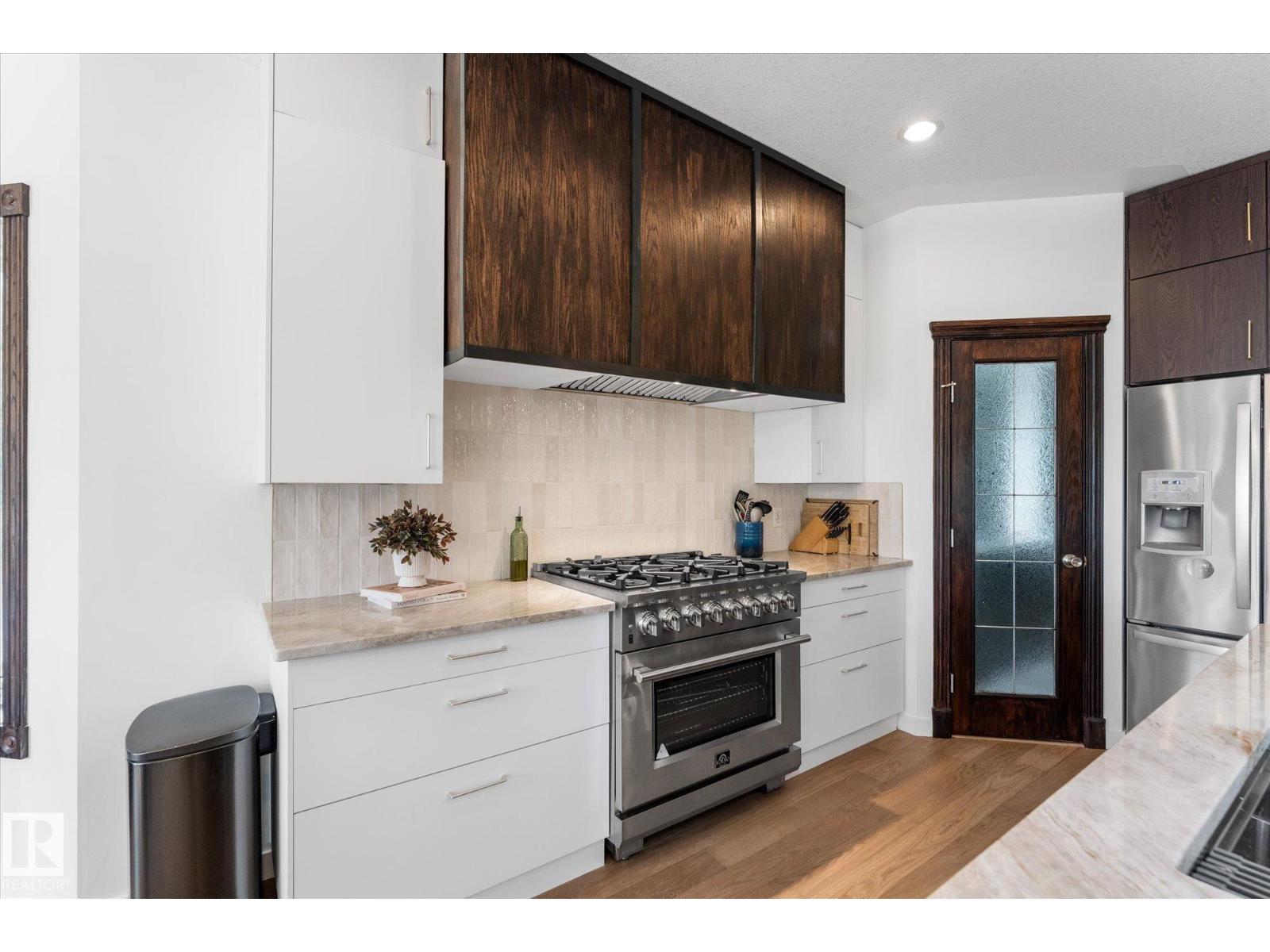 8704 165 AV NW - 17