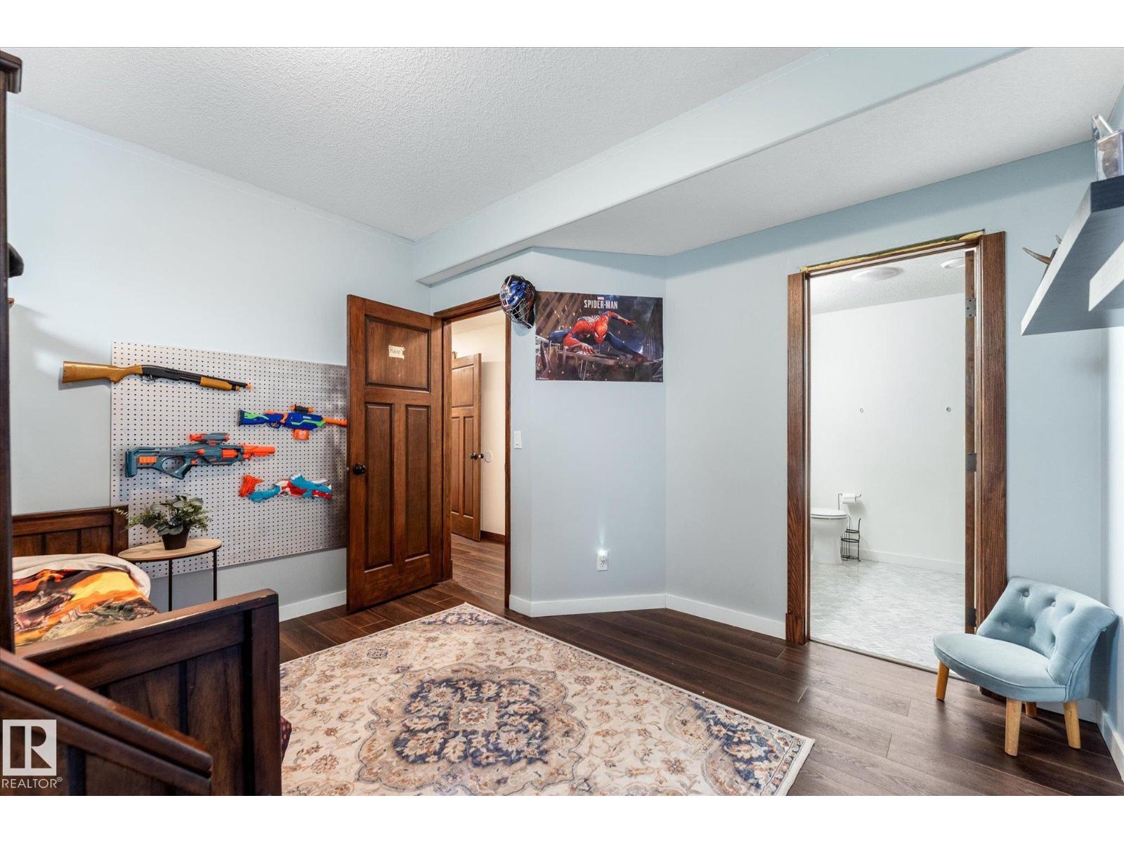 8704 165 AV NW - 43