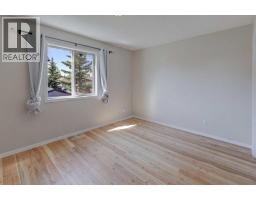 7 Canoe Close, Airdrie, AB T4B2N3 Photo 12
