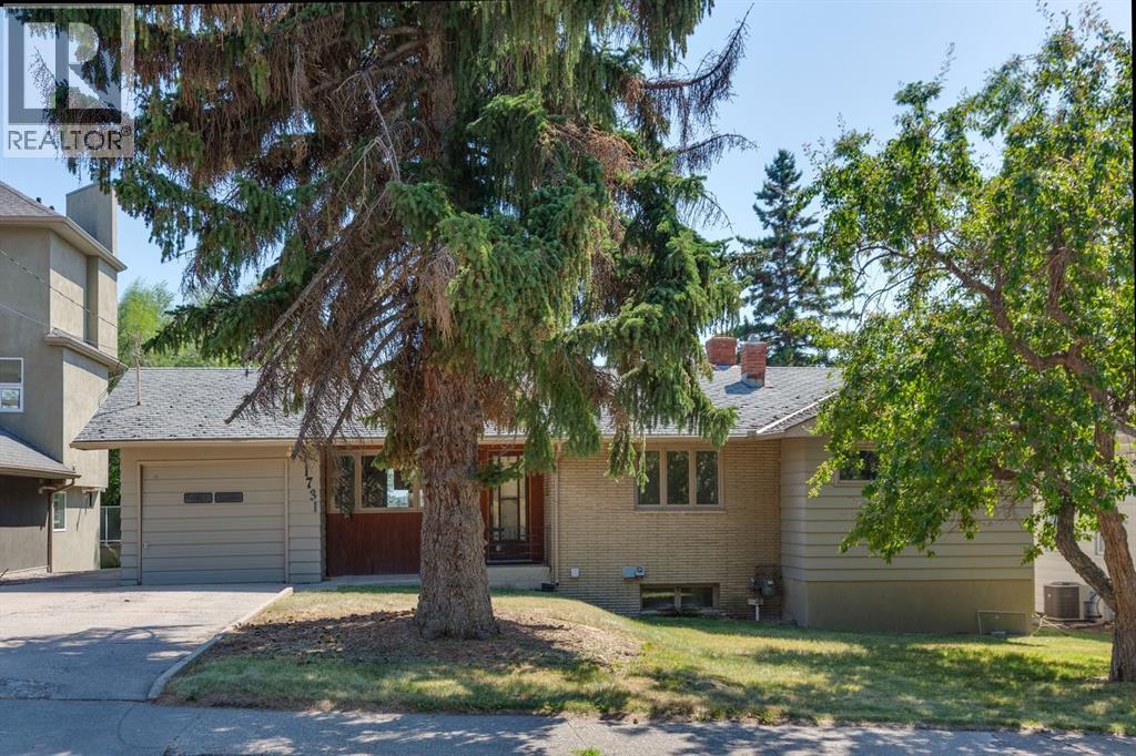 1731 12 Avenue NW, Hounsfield Heights/Briar Hill, Calgary photo 1