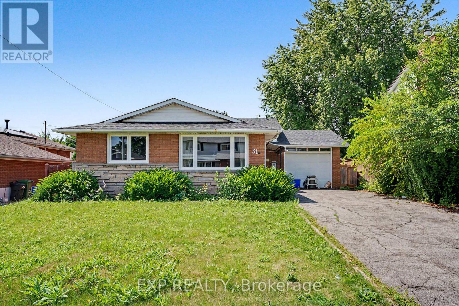 31 DARLINGTON DRIVE - 1