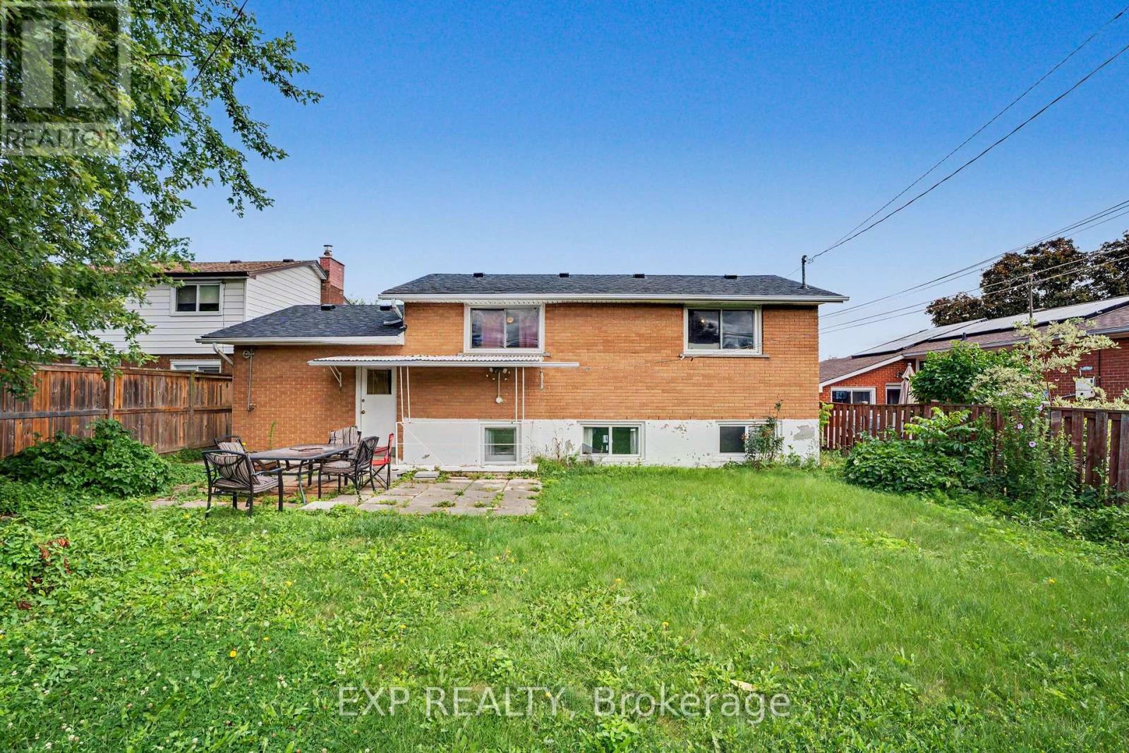 31 DARLINGTON DRIVE - 20