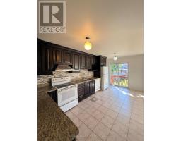 Living room - 102 Misty Hills Trail, Toronto, ON M1X1T3 Photo 12