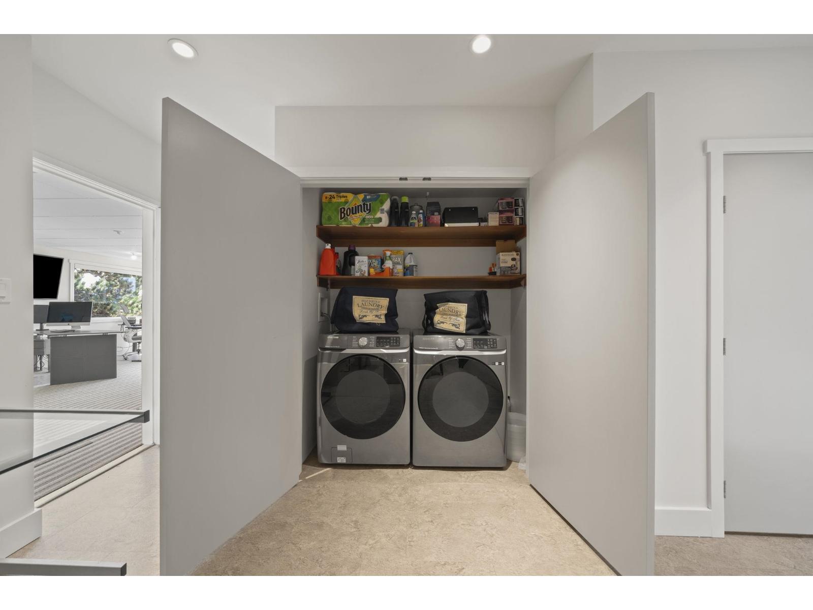 14380 SUNSET DRIVE, White Rock
