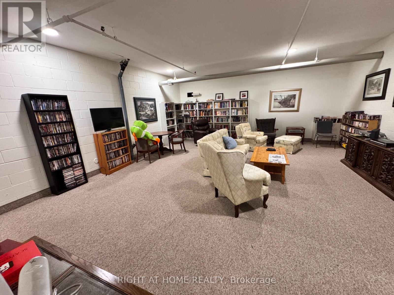 #1205 1465 BASELINE ROAD S - Image 9