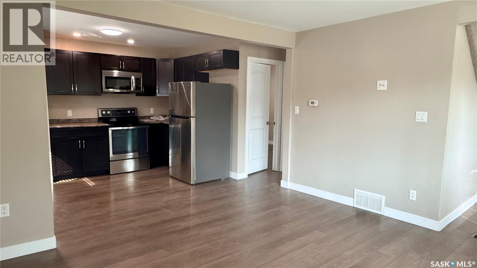 1537 Second STREET - 10