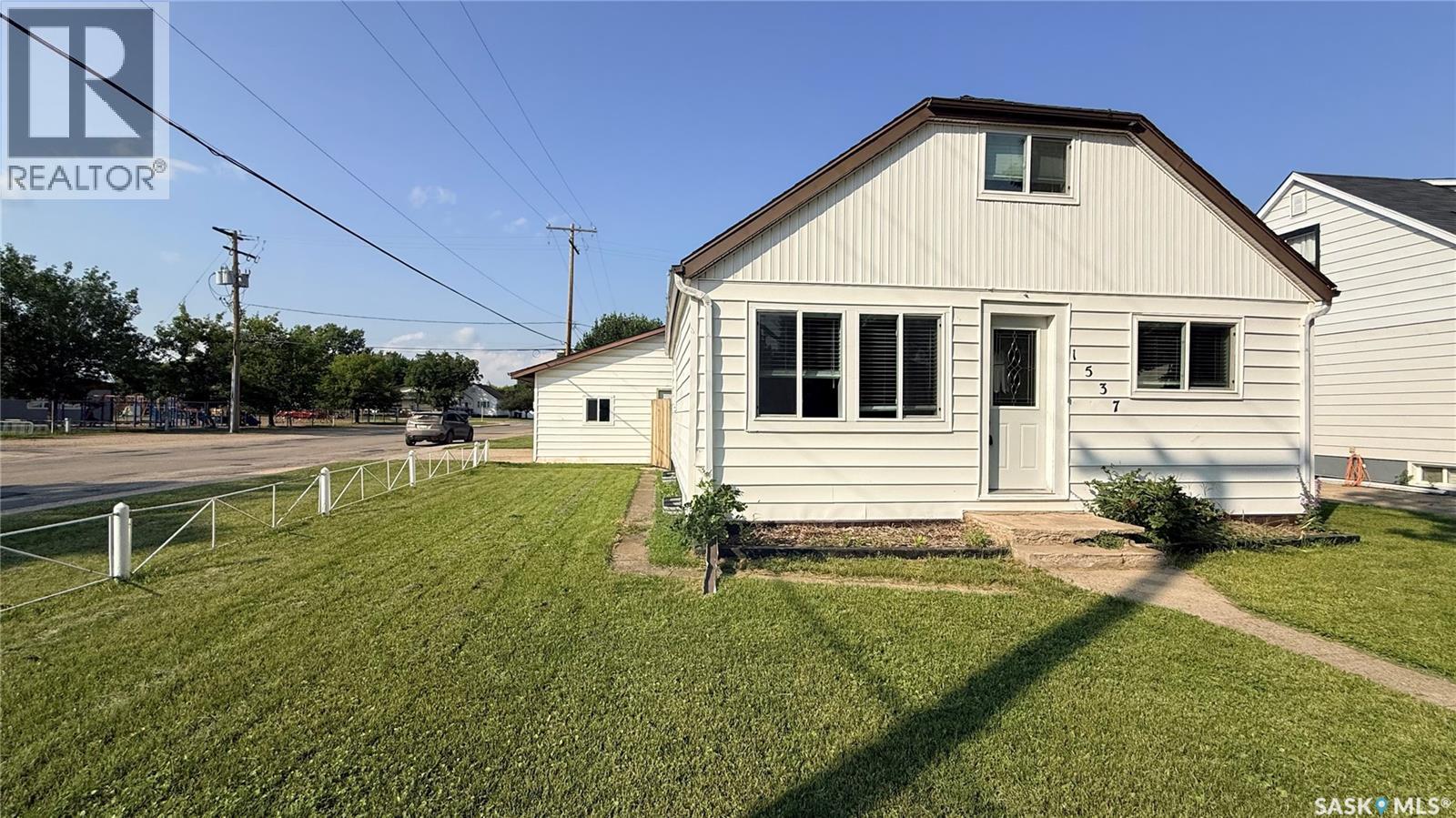 1537 Second STREET - 1