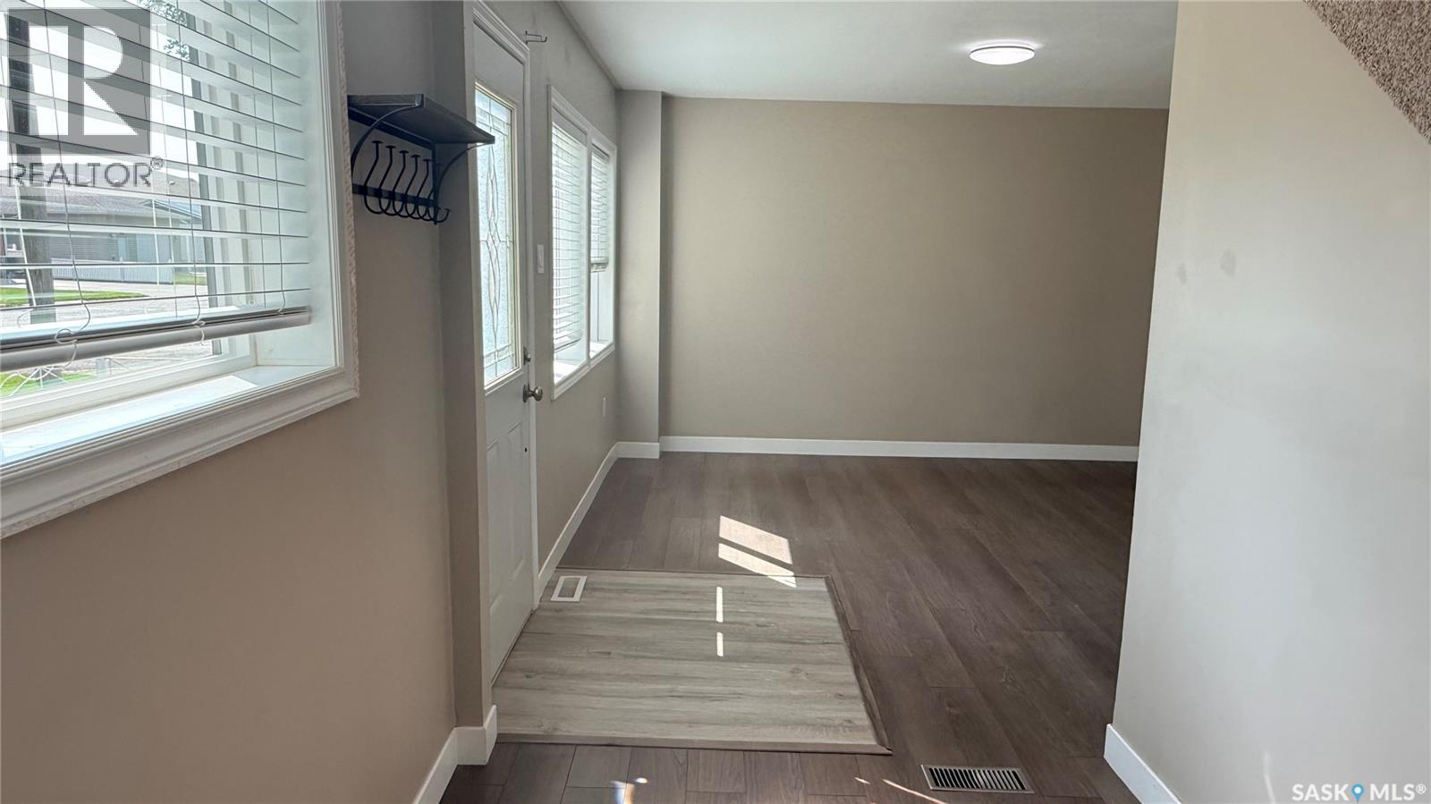 1537 Second STREET - 17